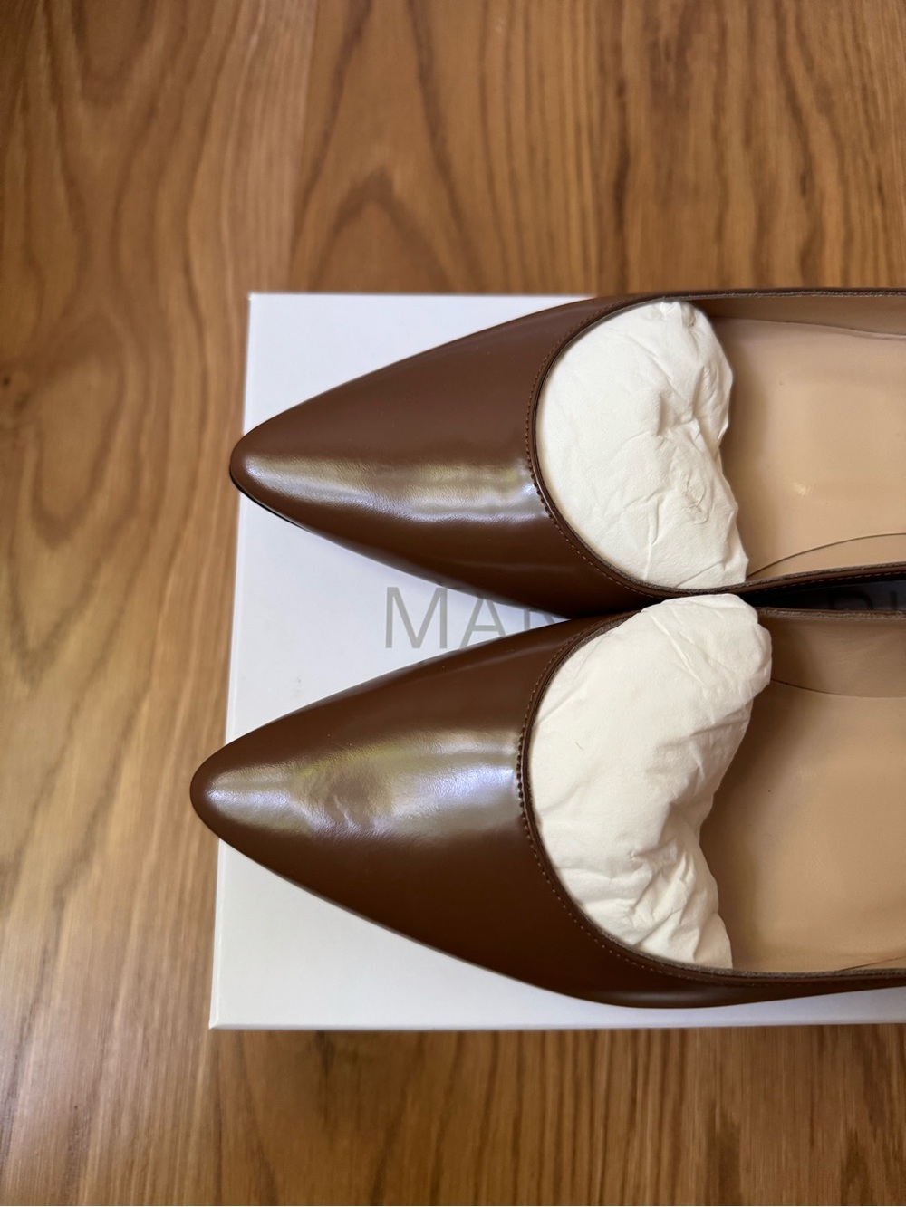 NWT Manolo Blahnik BB 10 Leather Point-Toe Brown Leather Ballet Flats, 39.5/9.5 - Picture 7 of 13